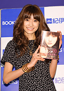 youna_1205_130.jpg