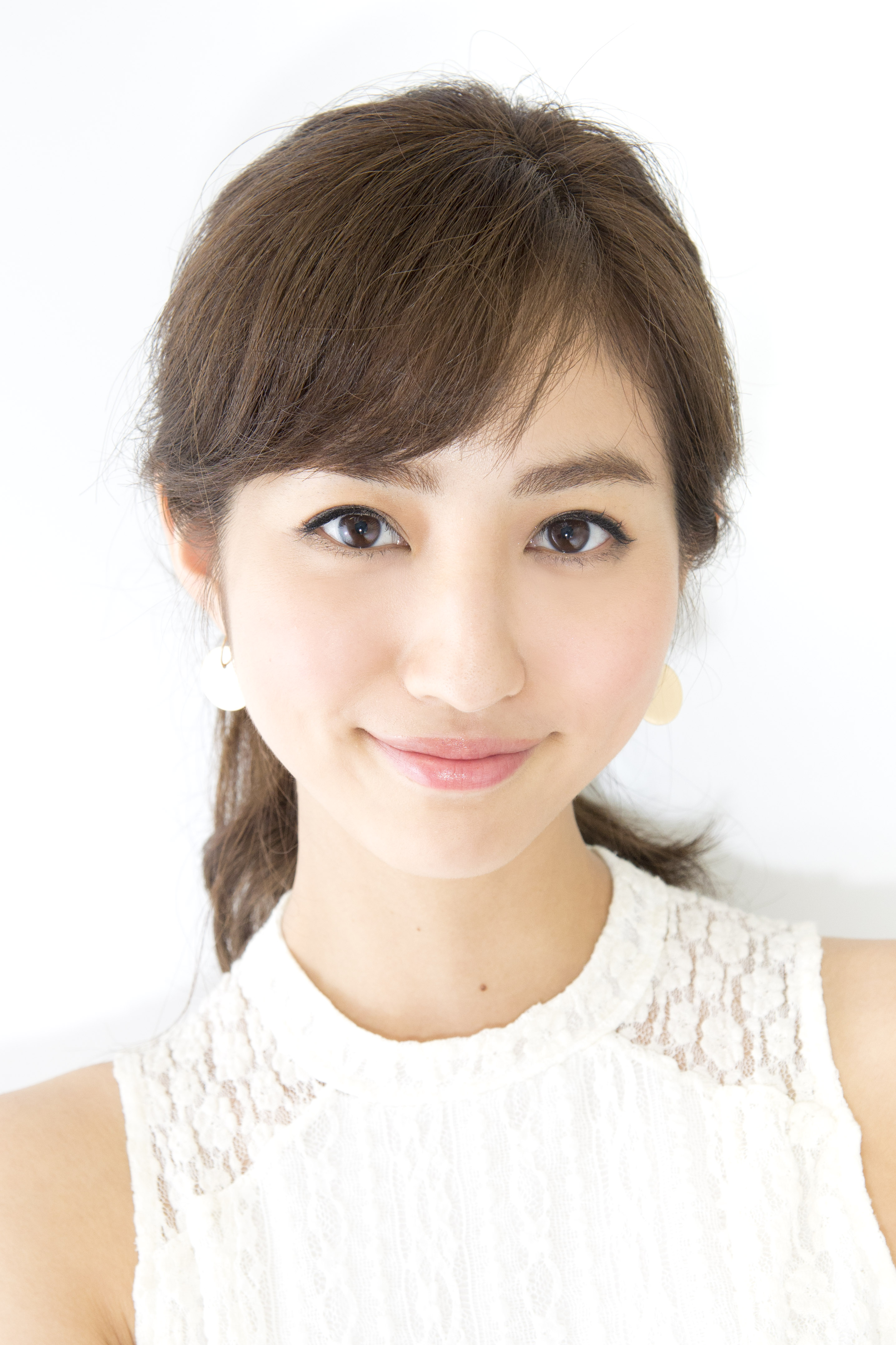 堀田茜 