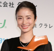 上戸彩】10月30日（月）クラリーノ美脚大賞、受賞！ | オスカー