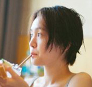 尾碕真花】12月12日（金）、「尾碕真花セカンド写真集（仮）」発売決定