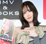 髙橋ひかる】「2026.4-2027.3カレンダー」発売！ | オスカープロモーション